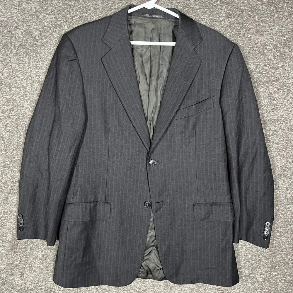 Ermenegildo Zegna Gray Pinstripe Wool Blazer 50R (US 40) Richards Greenwich
